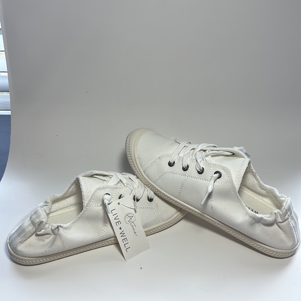 Active Live Well Womens White Canvas Slip On Scrunch Heel Sneakers Size 10 NEW - Picture 3 of 7